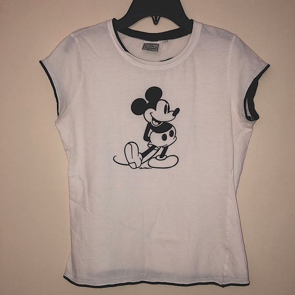 Walt Disney! Mickey Mouse Tshirt collection! good condition! Pre loved! M - Picture 11 of 11